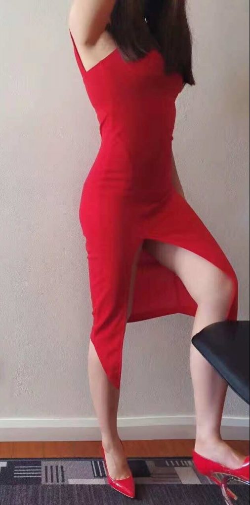 pyrmont-massage-masseuse-red-dress1 pyrmont-massage-masseuse-red-dress1